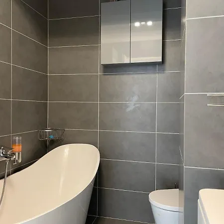 Luxury Two Militari M3 Bukarest