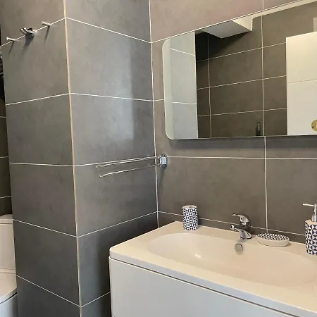 Luxury Two Militari M3 * בוקרשט